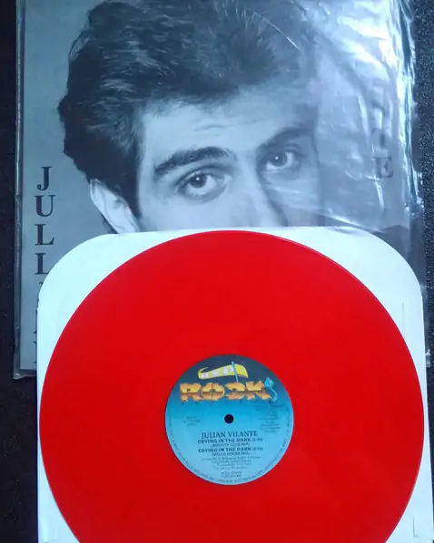 Julian Vilante – Crying In The Dark - Imagem 3
